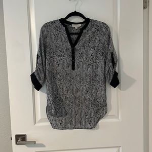 Olive and Oak 1/4 button down top